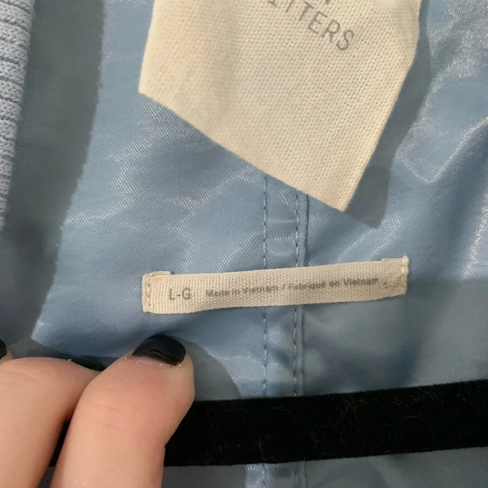 🎉FLASH SALE🎉 Urban outfitter Reversible Velvet Floral Bomber Jacket - Picture 8 of 11